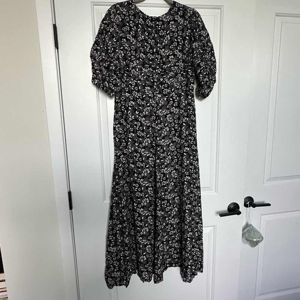 Free People Jessie Black Floral Print Puff Sleeve Midi Dress. Size 12 - Picture 10 of 11